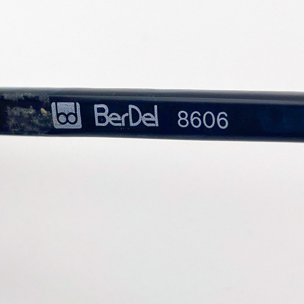 Close-up of a BerDel product with the number 8606 on a white background